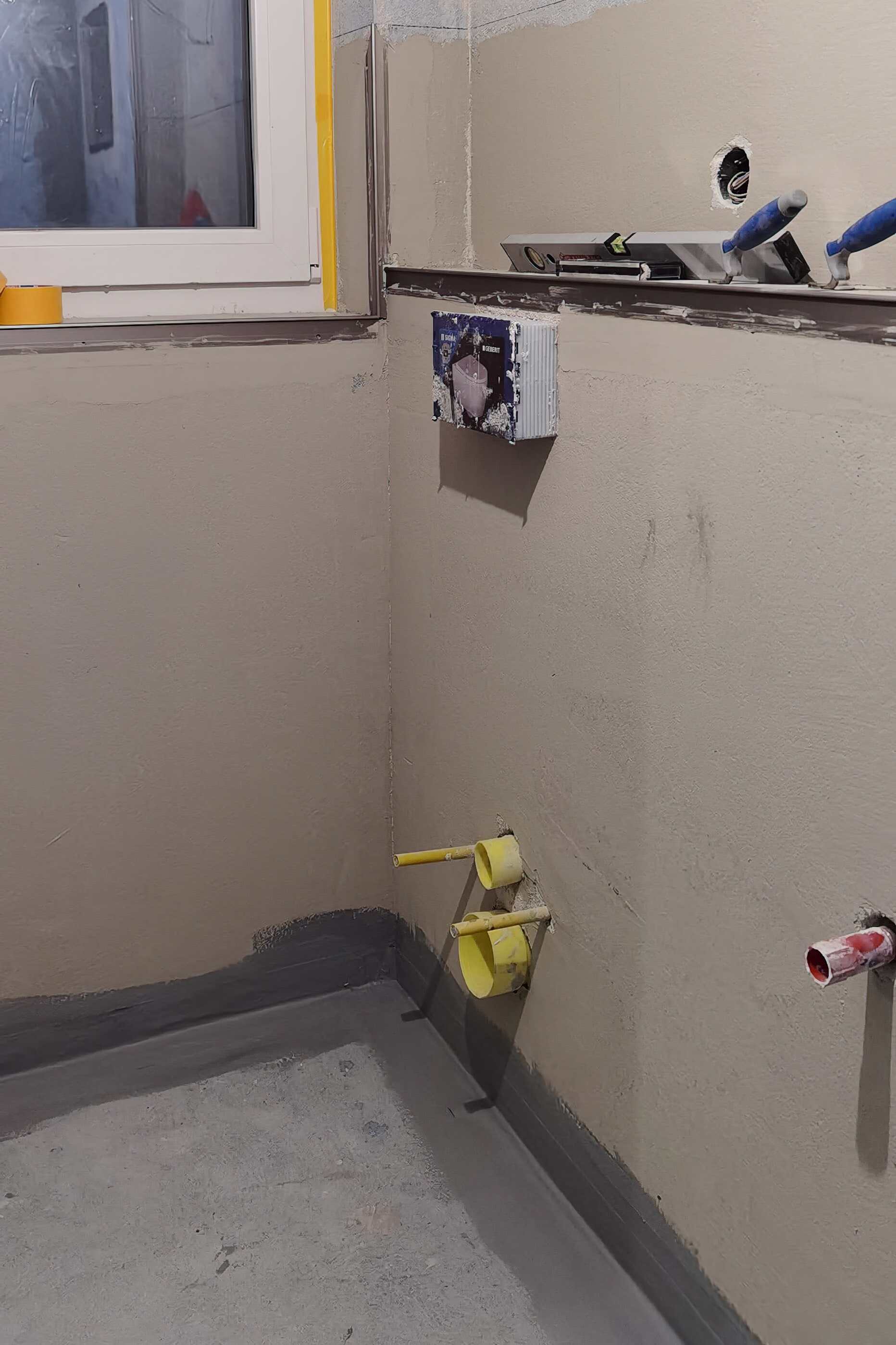 Untergrund spachteln und ausgleichen